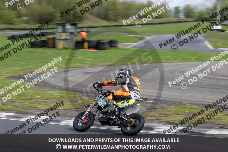 Three Sisters;Three Sisters photographs;Three Sisters trackday photographs;enduro digital images;event digital images;eventdigitalimages;lydden no limits trackday;no limits trackdays;peter wileman photography;racing digital images;trackday digital images;trackday photos