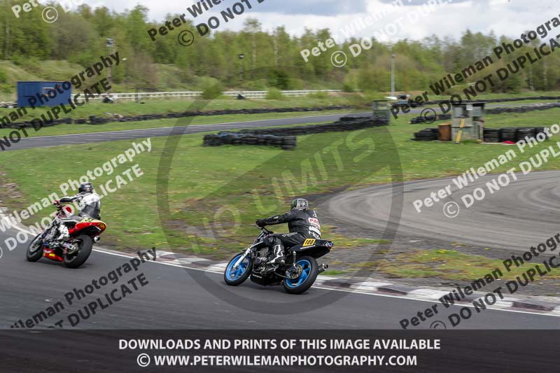 Three Sisters;Three Sisters photographs;Three Sisters trackday photographs;enduro digital images;event digital images;eventdigitalimages;lydden no limits trackday;no limits trackdays;peter wileman photography;racing digital images;trackday digital images;trackday photos