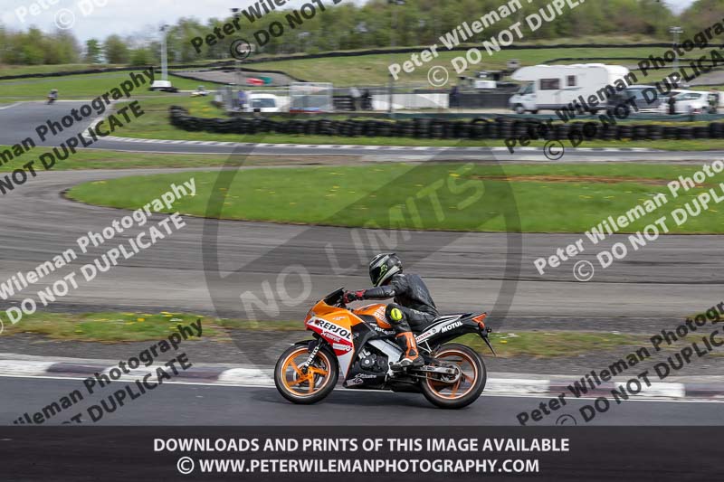 Three Sisters;Three Sisters photographs;Three Sisters trackday photographs;enduro digital images;event digital images;eventdigitalimages;lydden no limits trackday;no limits trackdays;peter wileman photography;racing digital images;trackday digital images;trackday photos