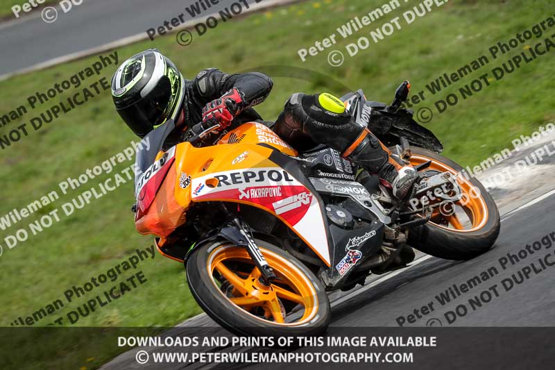 Three Sisters;Three Sisters photographs;Three Sisters trackday photographs;enduro digital images;event digital images;eventdigitalimages;lydden no limits trackday;no limits trackdays;peter wileman photography;racing digital images;trackday digital images;trackday photos