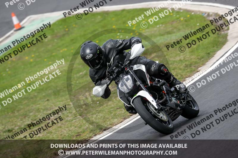 Three Sisters;Three Sisters photographs;Three Sisters trackday photographs;enduro digital images;event digital images;eventdigitalimages;lydden no limits trackday;no limits trackdays;peter wileman photography;racing digital images;trackday digital images;trackday photos