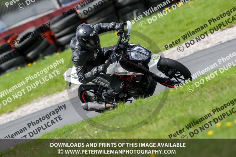 Three Sisters;Three Sisters photographs;Three Sisters trackday photographs;enduro digital images;event digital images;eventdigitalimages;lydden no limits trackday;no limits trackdays;peter wileman photography;racing digital images;trackday digital images;trackday photos