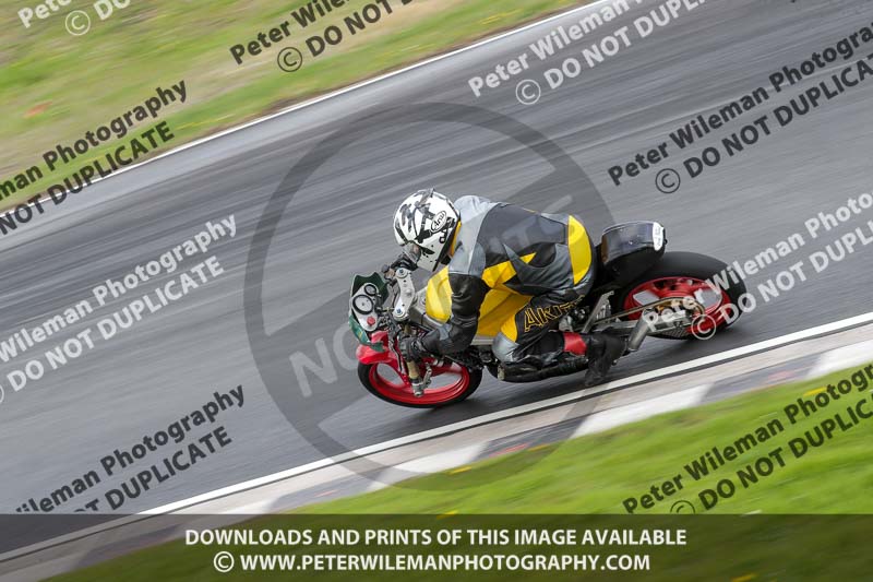 Three Sisters;Three Sisters photographs;Three Sisters trackday photographs;enduro digital images;event digital images;eventdigitalimages;lydden no limits trackday;no limits trackdays;peter wileman photography;racing digital images;trackday digital images;trackday photos