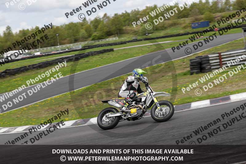 Three Sisters;Three Sisters photographs;Three Sisters trackday photographs;enduro digital images;event digital images;eventdigitalimages;lydden no limits trackday;no limits trackdays;peter wileman photography;racing digital images;trackday digital images;trackday photos