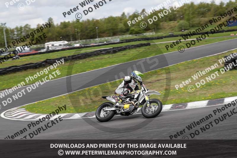 Three Sisters;Three Sisters photographs;Three Sisters trackday photographs;enduro digital images;event digital images;eventdigitalimages;lydden no limits trackday;no limits trackdays;peter wileman photography;racing digital images;trackday digital images;trackday photos