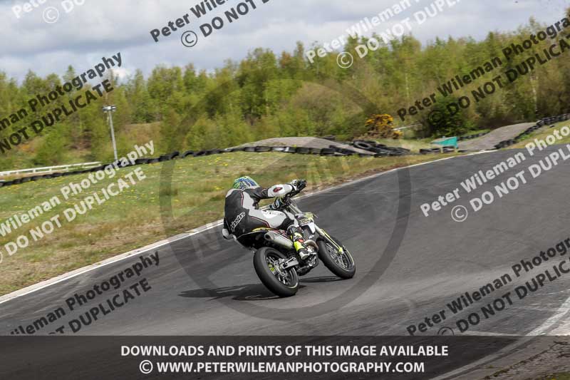 Three Sisters;Three Sisters photographs;Three Sisters trackday photographs;enduro digital images;event digital images;eventdigitalimages;lydden no limits trackday;no limits trackdays;peter wileman photography;racing digital images;trackday digital images;trackday photos