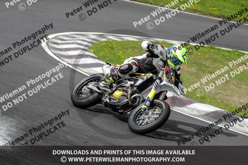 Three Sisters;Three Sisters photographs;Three Sisters trackday photographs;enduro digital images;event digital images;eventdigitalimages;lydden no limits trackday;no limits trackdays;peter wileman photography;racing digital images;trackday digital images;trackday photos