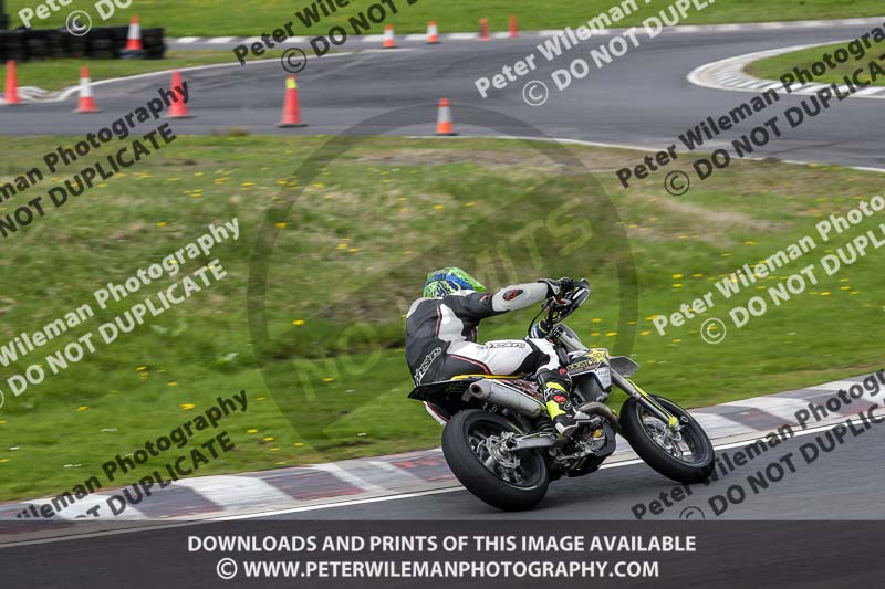 Three Sisters;Three Sisters photographs;Three Sisters trackday photographs;enduro digital images;event digital images;eventdigitalimages;lydden no limits trackday;no limits trackdays;peter wileman photography;racing digital images;trackday digital images;trackday photos