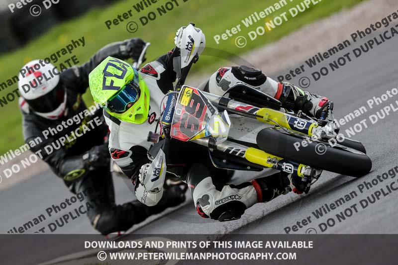 Three Sisters;Three Sisters photographs;Three Sisters trackday photographs;enduro digital images;event digital images;eventdigitalimages;lydden no limits trackday;no limits trackdays;peter wileman photography;racing digital images;trackday digital images;trackday photos