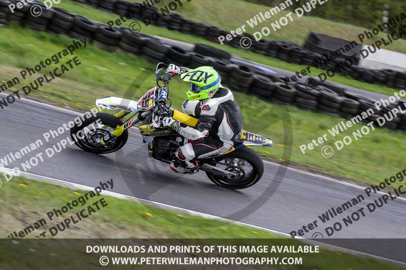 Three Sisters;Three Sisters photographs;Three Sisters trackday photographs;enduro digital images;event digital images;eventdigitalimages;lydden no limits trackday;no limits trackdays;peter wileman photography;racing digital images;trackday digital images;trackday photos