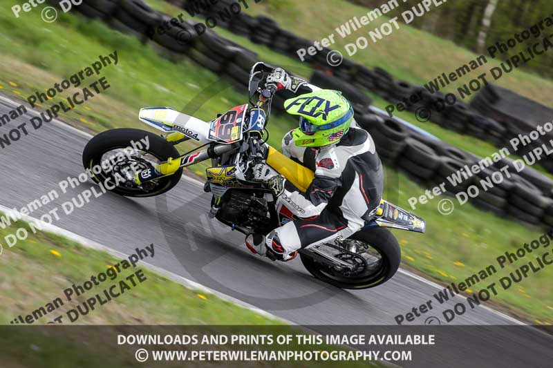 Three Sisters;Three Sisters photographs;Three Sisters trackday photographs;enduro digital images;event digital images;eventdigitalimages;lydden no limits trackday;no limits trackdays;peter wileman photography;racing digital images;trackday digital images;trackday photos