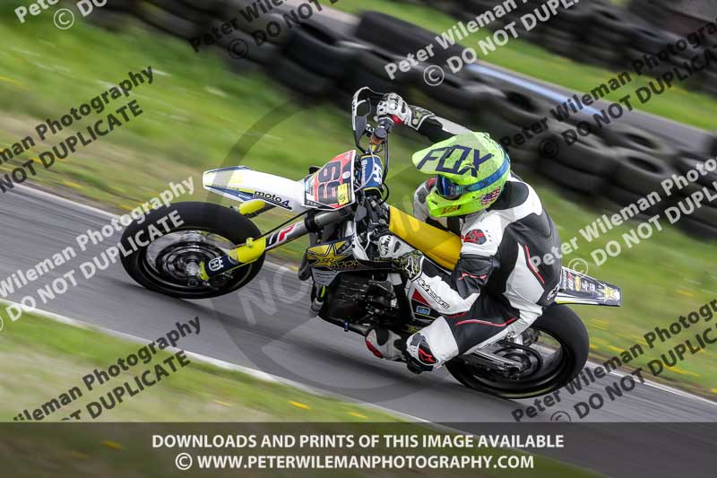 Three Sisters;Three Sisters photographs;Three Sisters trackday photographs;enduro digital images;event digital images;eventdigitalimages;lydden no limits trackday;no limits trackdays;peter wileman photography;racing digital images;trackday digital images;trackday photos