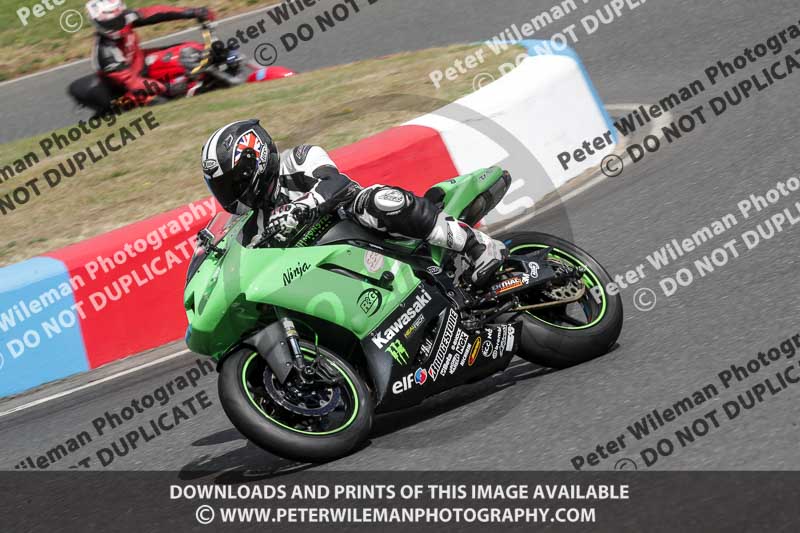 enduro digital images;event digital images;eventdigitalimages;mallory park;mallory park photographs;mallory park trackday;mallory park trackday photographs;no limits trackdays;peter wileman photography;racing digital images;trackday digital images;trackday photos