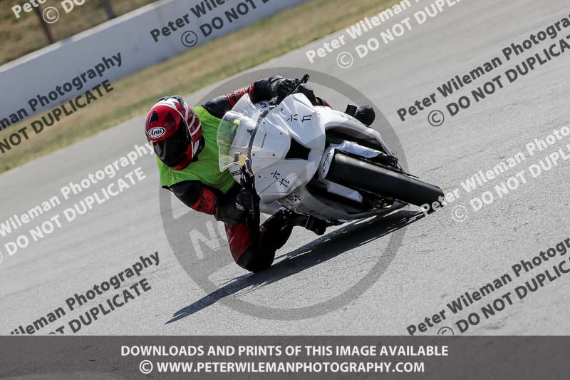 donington no limits trackday;donington park photographs;donington trackday photographs;no limits trackdays;peter wileman photography;trackday digital images;trackday photos