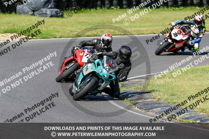 enduro digital images;event digital images;eventdigitalimages;lydden hill;lydden no limits trackday;lydden photographs;lydden trackday photographs;no limits trackdays;peter wileman photography;racing digital images;trackday digital images;trackday photos