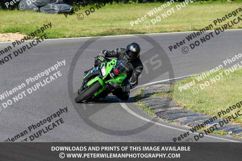 enduro digital images;event digital images;eventdigitalimages;lydden hill;lydden no limits trackday;lydden photographs;lydden trackday photographs;no limits trackdays;peter wileman photography;racing digital images;trackday digital images;trackday photos