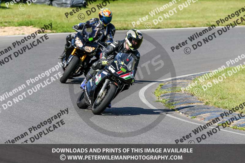 enduro digital images;event digital images;eventdigitalimages;lydden hill;lydden no limits trackday;lydden photographs;lydden trackday photographs;no limits trackdays;peter wileman photography;racing digital images;trackday digital images;trackday photos