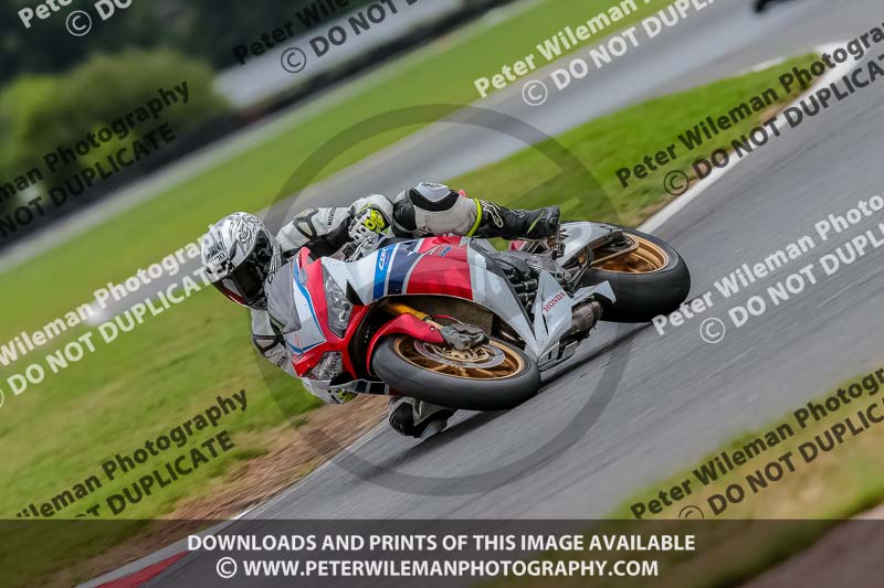 Oulton Park 17 Aug 2018;PJ Motorsport Photography 2018;anglesey;brands hatch;cadwell park;croft;donington park;enduro digital images;event digital images;eventdigitalimages;mallory;no limits;oulton park;peter wileman photography;racing digital images;silverstone;snetterton;trackday digital images;trackday photos;vmcc banbury run;welsh 2 day enduro