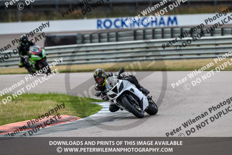 Rockingham no limits trackday;enduro digital images;event digital images;eventdigitalimages;no limits trackdays;peter wileman photography;racing digital images;rockingham raceway northamptonshire;rockingham trackday photographs;trackday digital images;trackday photos