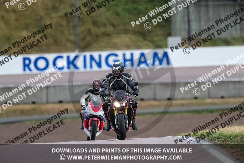 Rockingham no limits trackday;enduro digital images;event digital images;eventdigitalimages;no limits trackdays;peter wileman photography;racing digital images;rockingham raceway northamptonshire;rockingham trackday photographs;trackday digital images;trackday photos