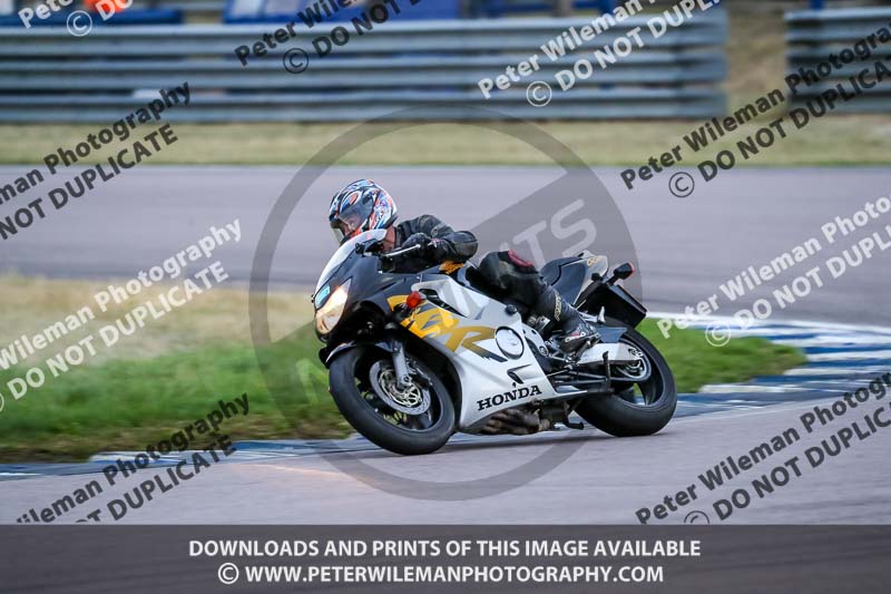 Rockingham no limits trackday;enduro digital images;event digital images;eventdigitalimages;no limits trackdays;peter wileman photography;racing digital images;rockingham raceway northamptonshire;rockingham trackday photographs;trackday digital images;trackday photos