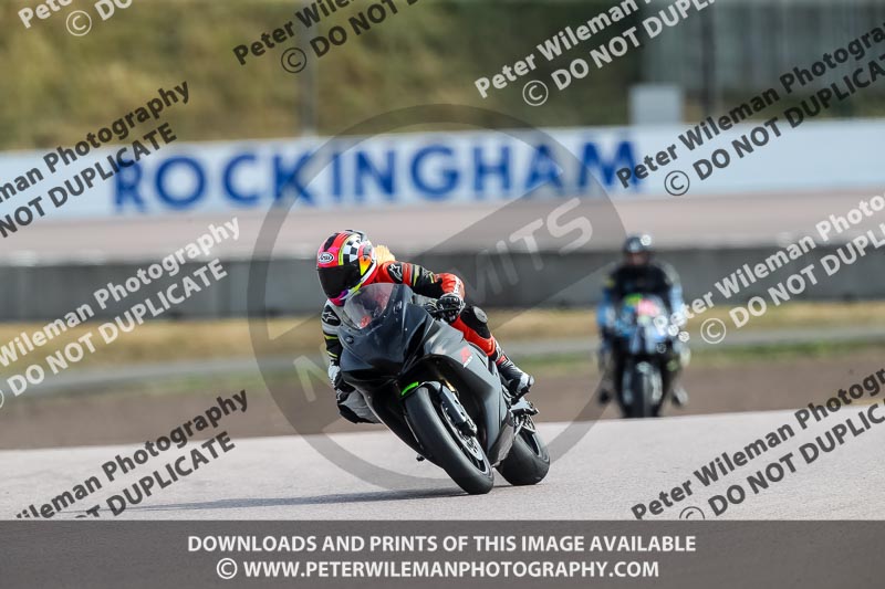 Rockingham no limits trackday;enduro digital images;event digital images;eventdigitalimages;no limits trackdays;peter wileman photography;racing digital images;rockingham raceway northamptonshire;rockingham trackday photographs;trackday digital images;trackday photos