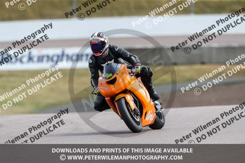 Rockingham no limits trackday;enduro digital images;event digital images;eventdigitalimages;no limits trackdays;peter wileman photography;racing digital images;rockingham raceway northamptonshire;rockingham trackday photographs;trackday digital images;trackday photos