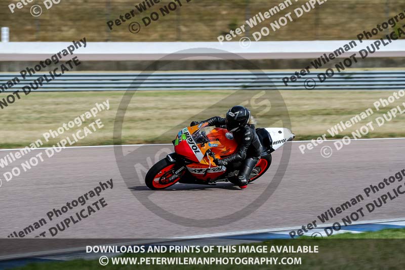 Rockingham no limits trackday;enduro digital images;event digital images;eventdigitalimages;no limits trackdays;peter wileman photography;racing digital images;rockingham raceway northamptonshire;rockingham trackday photographs;trackday digital images;trackday photos