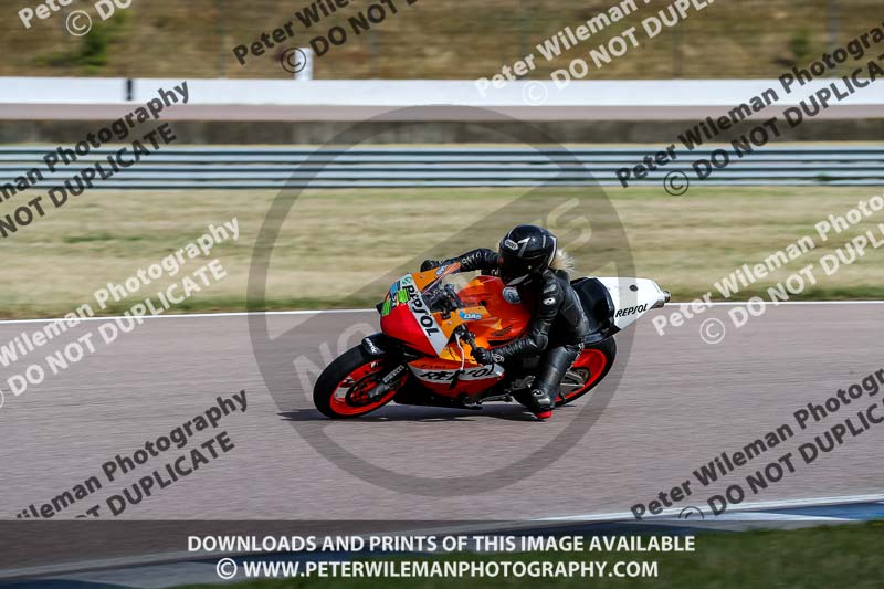 Rockingham no limits trackday;enduro digital images;event digital images;eventdigitalimages;no limits trackdays;peter wileman photography;racing digital images;rockingham raceway northamptonshire;rockingham trackday photographs;trackday digital images;trackday photos