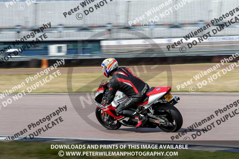 Rockingham no limits trackday;enduro digital images;event digital images;eventdigitalimages;no limits trackdays;peter wileman photography;racing digital images;rockingham raceway northamptonshire;rockingham trackday photographs;trackday digital images;trackday photos