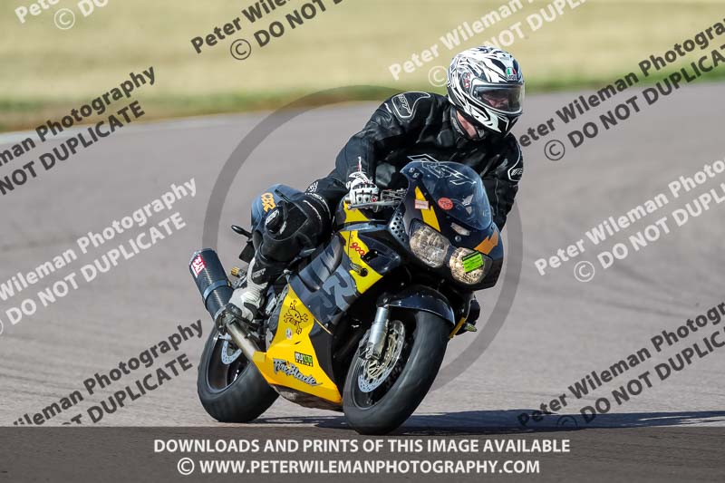 Rockingham no limits trackday;enduro digital images;event digital images;eventdigitalimages;no limits trackdays;peter wileman photography;racing digital images;rockingham raceway northamptonshire;rockingham trackday photographs;trackday digital images;trackday photos