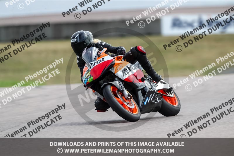 Rockingham no limits trackday;enduro digital images;event digital images;eventdigitalimages;no limits trackdays;peter wileman photography;racing digital images;rockingham raceway northamptonshire;rockingham trackday photographs;trackday digital images;trackday photos