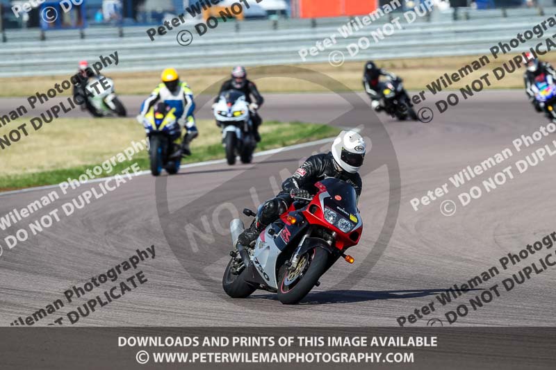 Rockingham no limits trackday;enduro digital images;event digital images;eventdigitalimages;no limits trackdays;peter wileman photography;racing digital images;rockingham raceway northamptonshire;rockingham trackday photographs;trackday digital images;trackday photos