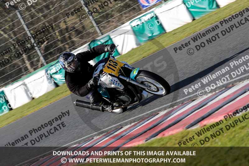 enduro digital images;event digital images;eventdigitalimages;mallory park;mallory park photographs;mallory park trackday;mallory park trackday photographs;no limits trackdays;peter wileman photography;racing digital images;trackday digital images;trackday photos