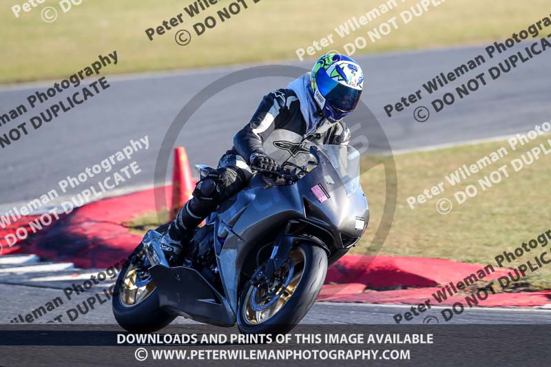 enduro digital images;event digital images;eventdigitalimages;no limits trackdays;peter wileman photography;racing digital images;snetterton;snetterton no limits trackday;snetterton photographs;snetterton trackday photographs;trackday digital images;trackday photos