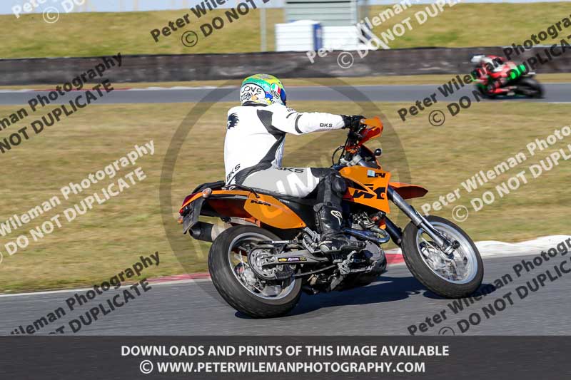 enduro digital images;event digital images;eventdigitalimages;no limits trackdays;peter wileman photography;racing digital images;snetterton;snetterton no limits trackday;snetterton photographs;snetterton trackday photographs;trackday digital images;trackday photos