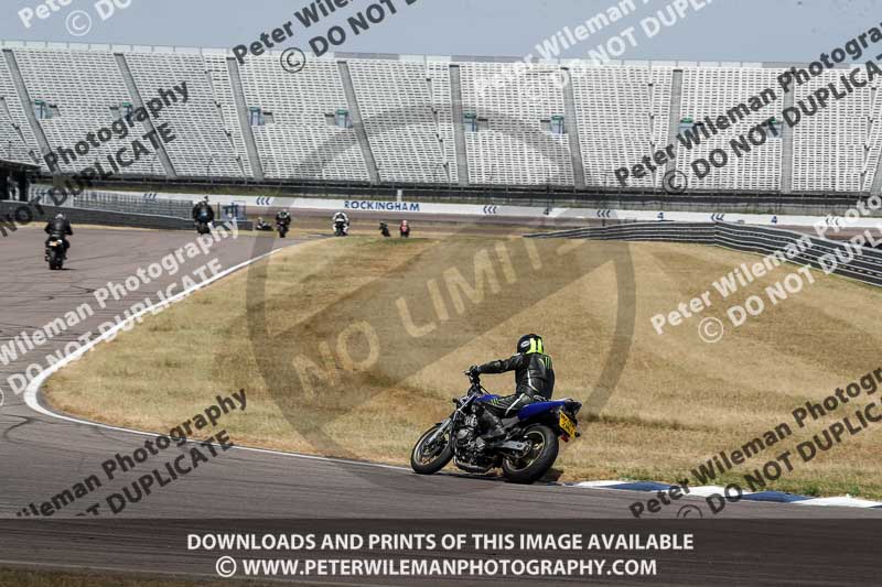 Rockingham no limits trackday;enduro digital images;event digital images;eventdigitalimages;no limits trackdays;peter wileman photography;racing digital images;rockingham raceway northamptonshire;rockingham trackday photographs;trackday digital images;trackday photos