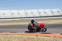 Rockingham-no-limits-trackday;enduro-digital-images;event-digital-images;eventdigitalimages;no-limits-trackdays;peter-wileman-photography;racing-digital-images;rockingham-raceway-northamptonshire;rockingham-trackday-photographs;trackday-digital-images;trackday-photos