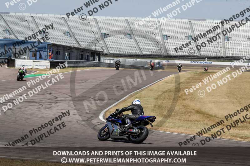 Rockingham no limits trackday;enduro digital images;event digital images;eventdigitalimages;no limits trackdays;peter wileman photography;racing digital images;rockingham raceway northamptonshire;rockingham trackday photographs;trackday digital images;trackday photos