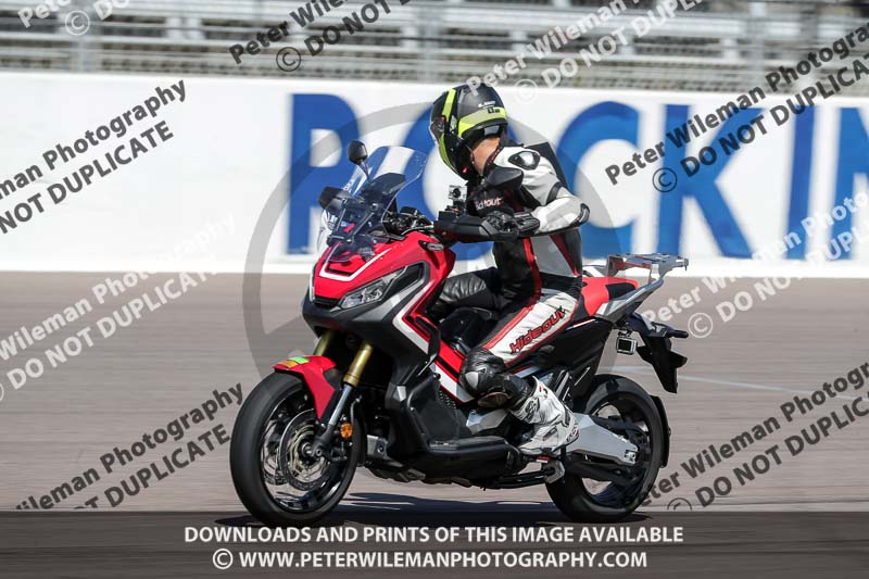 Rockingham no limits trackday;enduro digital images;event digital images;eventdigitalimages;no limits trackdays;peter wileman photography;racing digital images;rockingham raceway northamptonshire;rockingham trackday photographs;trackday digital images;trackday photos