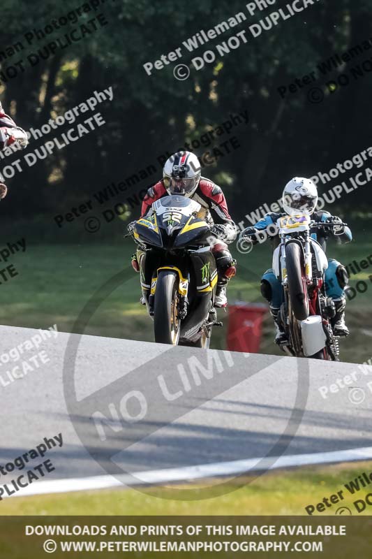 cadwell no limits trackday;cadwell park;cadwell park photographs;cadwell trackday photographs;enduro digital images;event digital images;eventdigitalimages;no limits trackdays;peter wileman photography;racing digital images;trackday digital images;trackday photos