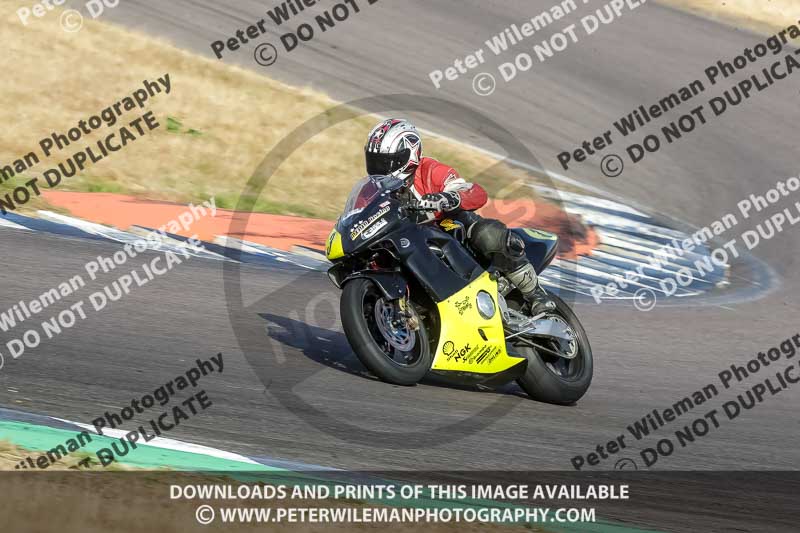 Rockingham no limits trackday;enduro digital images;event digital images;eventdigitalimages;no limits trackdays;peter wileman photography;racing digital images;rockingham raceway northamptonshire;rockingham trackday photographs;trackday digital images;trackday photos