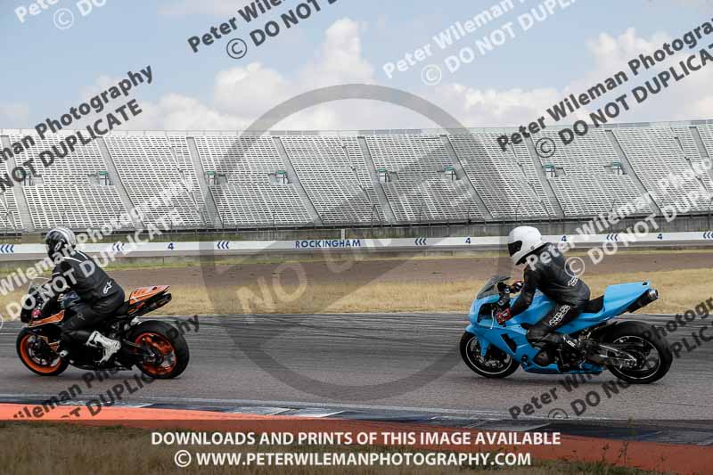 Rockingham no limits trackday;enduro digital images;event digital images;eventdigitalimages;no limits trackdays;peter wileman photography;racing digital images;rockingham raceway northamptonshire;rockingham trackday photographs;trackday digital images;trackday photos