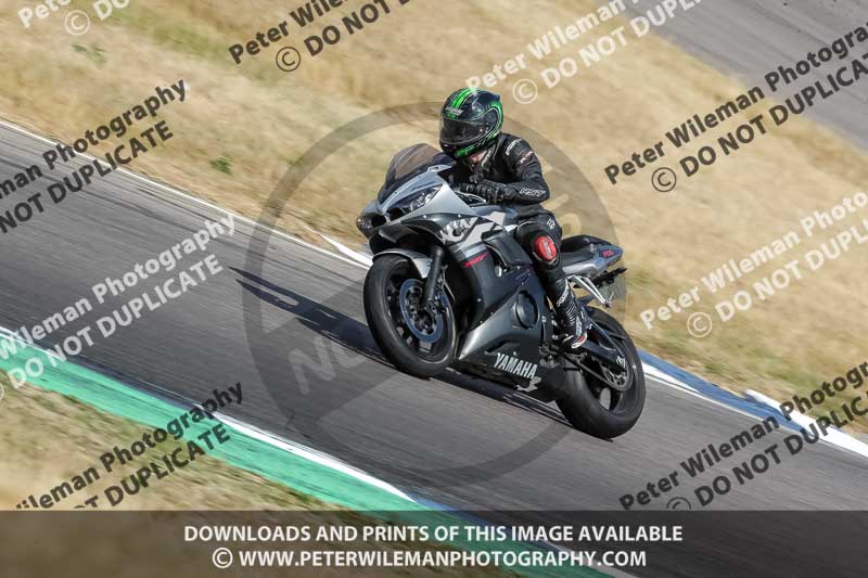 Rockingham no limits trackday;enduro digital images;event digital images;eventdigitalimages;no limits trackdays;peter wileman photography;racing digital images;rockingham raceway northamptonshire;rockingham trackday photographs;trackday digital images;trackday photos