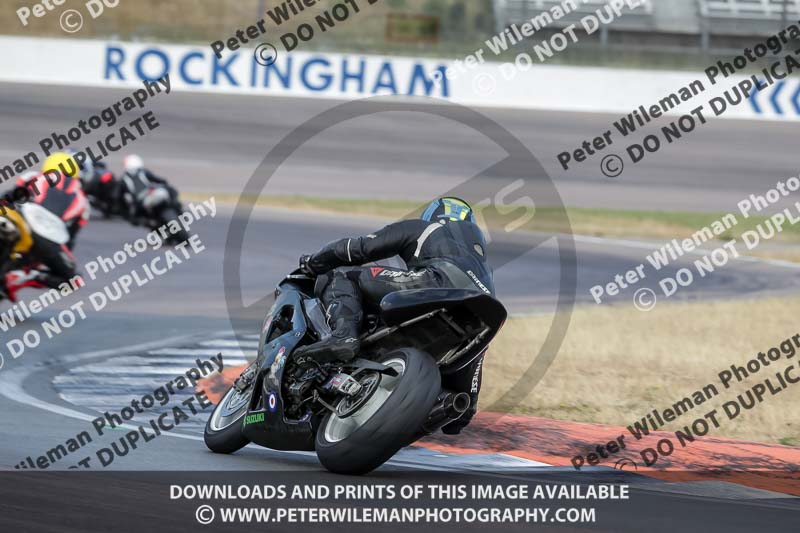 Rockingham no limits trackday;enduro digital images;event digital images;eventdigitalimages;no limits trackdays;peter wileman photography;racing digital images;rockingham raceway northamptonshire;rockingham trackday photographs;trackday digital images;trackday photos