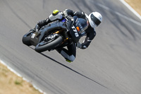 anglesey-no-limits-trackday;anglesey-photographs;anglesey-trackday-photographs;enduro-digital-images;event-digital-images;eventdigitalimages;no-limits-trackdays;peter-wileman-photography;racing-digital-images;trac-mon;trackday-digital-images;trackday-photos;ty-croes