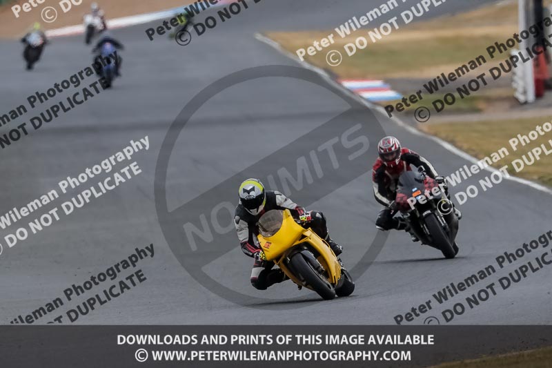 enduro digital images;event digital images;eventdigitalimages;mallory park;mallory park photographs;mallory park trackday;mallory park trackday photographs;no limits trackdays;peter wileman photography;racing digital images;trackday digital images;trackday photos