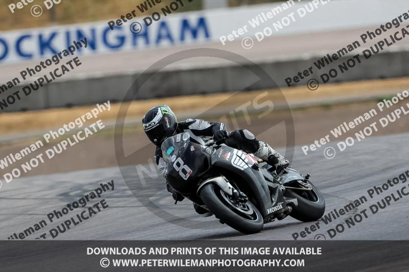 Rockingham no limits trackday;enduro digital images;event digital images;eventdigitalimages;no limits trackdays;peter wileman photography;racing digital images;rockingham raceway northamptonshire;rockingham trackday photographs;trackday digital images;trackday photos