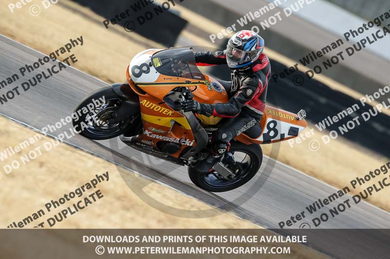 Rockingham no limits trackday;enduro digital images;event digital images;eventdigitalimages;no limits trackdays;peter wileman photography;racing digital images;rockingham raceway northamptonshire;rockingham trackday photographs;trackday digital images;trackday photos