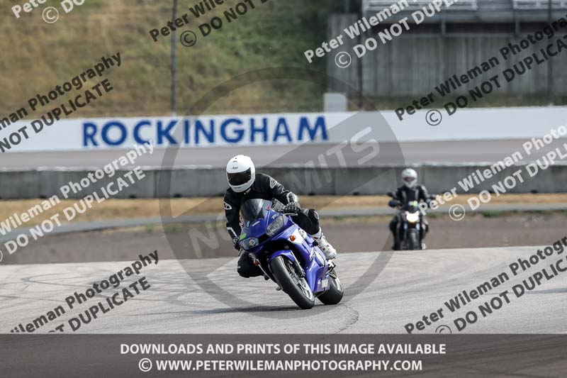 Rockingham no limits trackday;enduro digital images;event digital images;eventdigitalimages;no limits trackdays;peter wileman photography;racing digital images;rockingham raceway northamptonshire;rockingham trackday photographs;trackday digital images;trackday photos